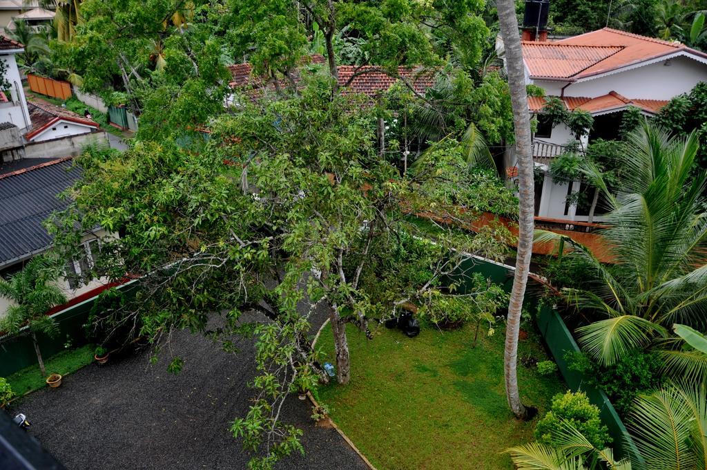 Villa Dineha Hikkaduwa Exterior photo