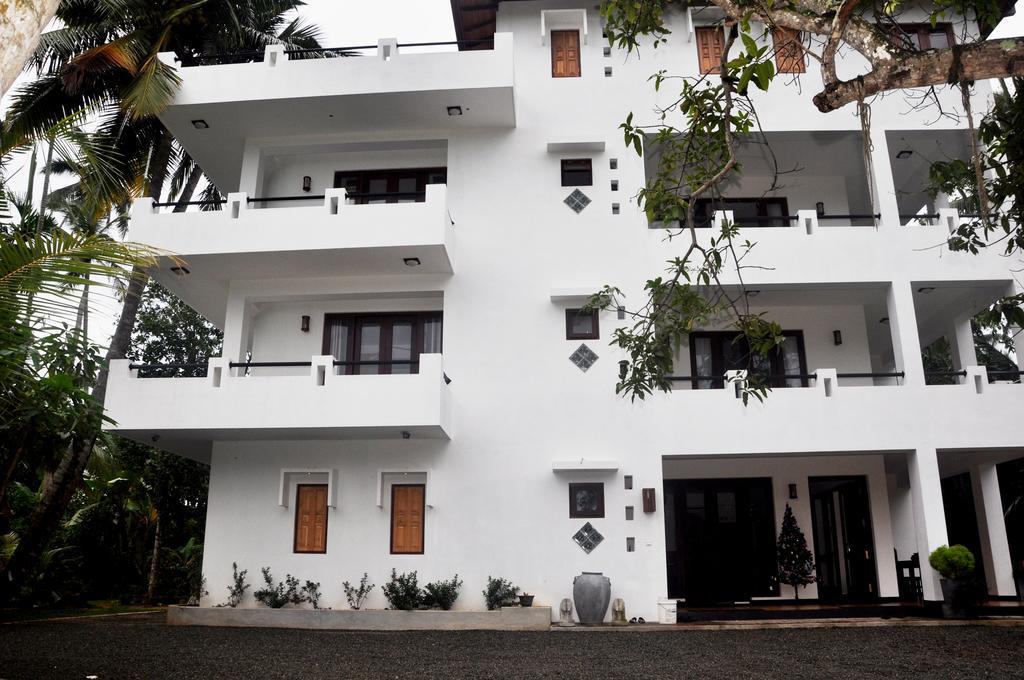 Villa Dineha Hikkaduwa Exterior photo