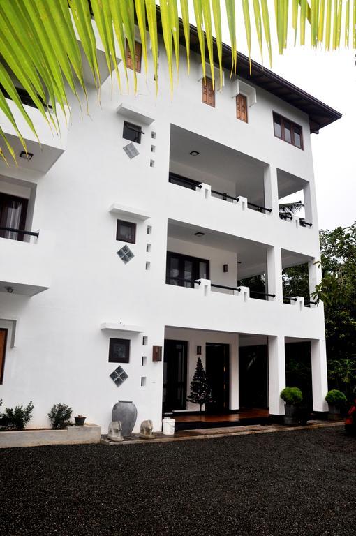 Villa Dineha Hikkaduwa Exterior photo